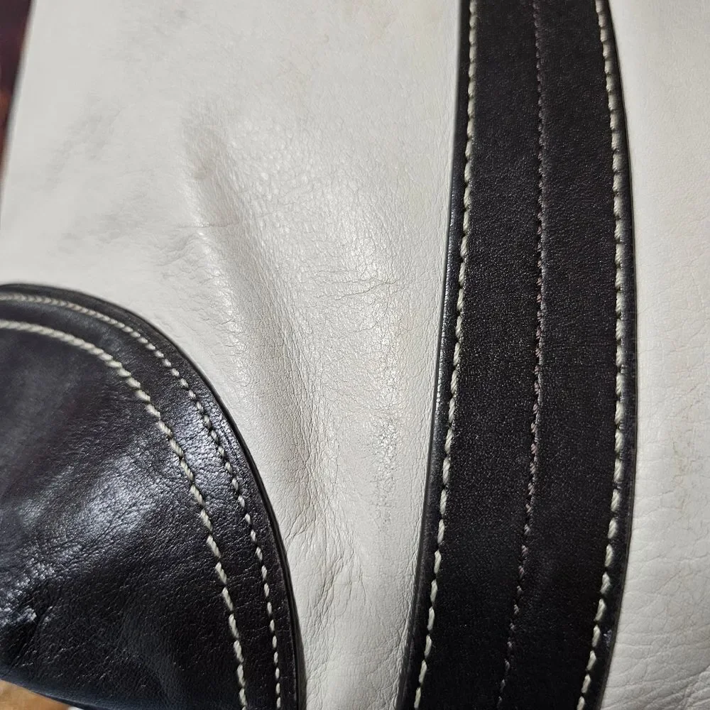 Near Vintage Y2k Coach Purse Tote Hamptons  Smooth Leather Tote Shoulder Bag